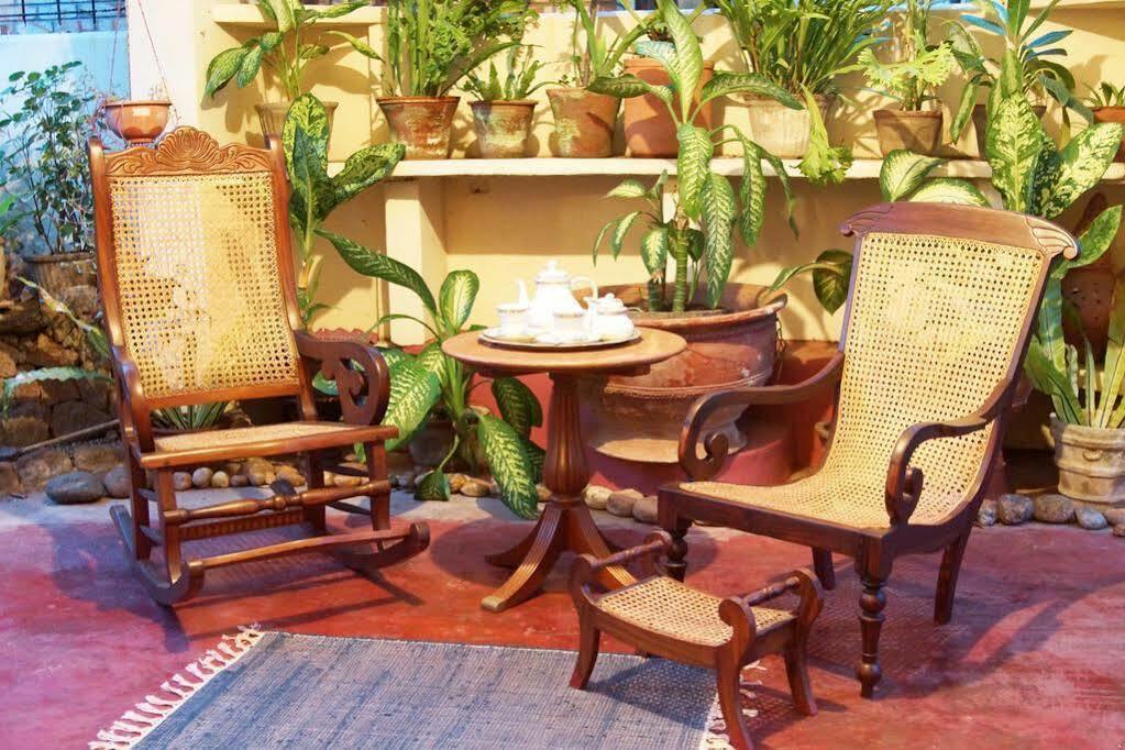 Charming Homestay By The Beach Дехивала-Маунт-Лавиния Экстерьер фото