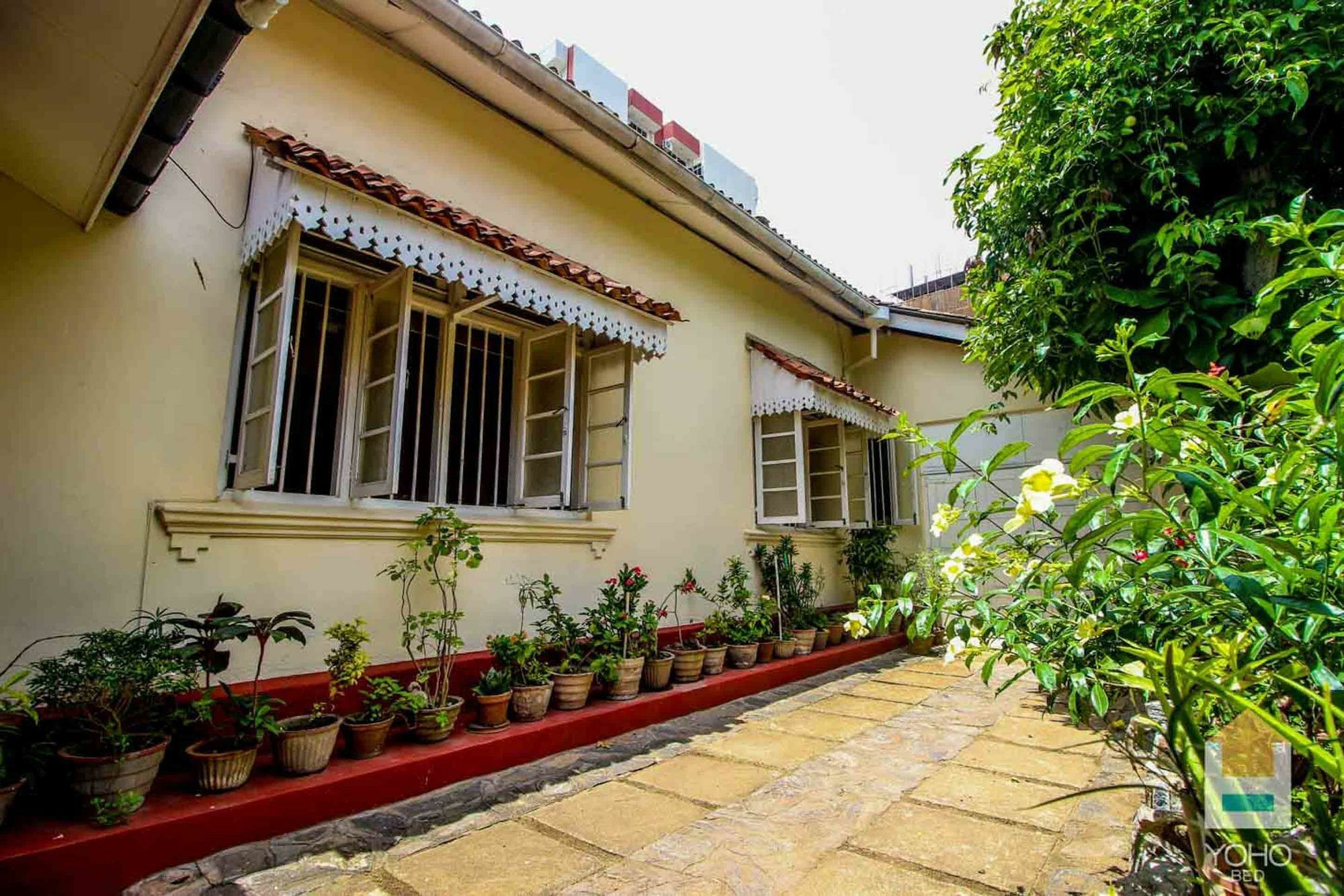 Charming Homestay By The Beach Дехивала-Маунт-Лавиния Экстерьер фото