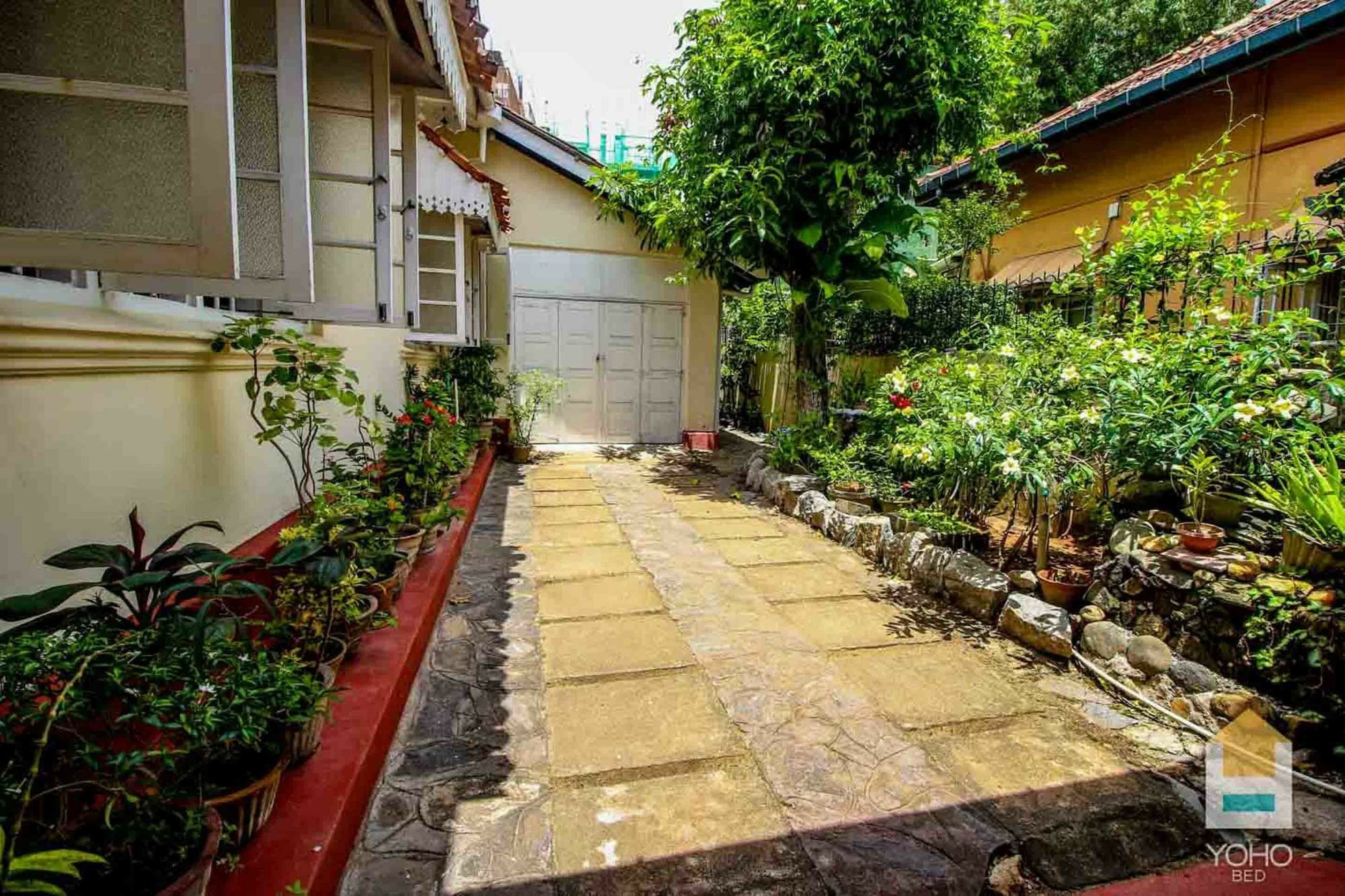 Charming Homestay By The Beach Дехивала-Маунт-Лавиния Экстерьер фото